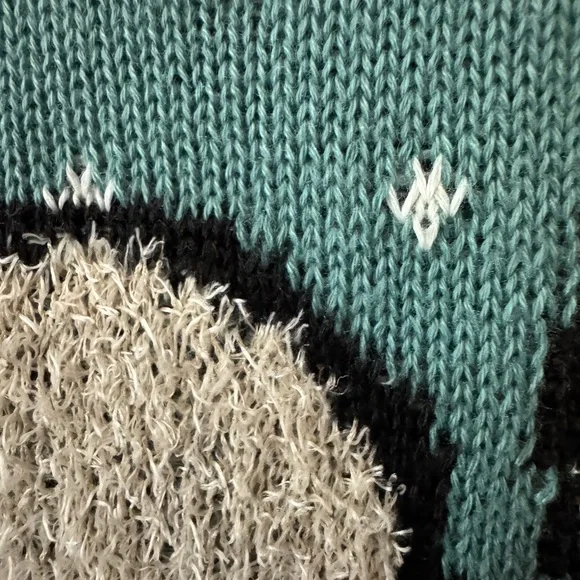 Festive Green and Red Women's Sweater - Picture 5 of 11